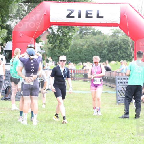 21.06.2026 - 29. Vierlanden-Triathlon Andreas Tolksdorf http://msf.ph/oto/9885121 21.06.2026 11:28:26 Ziel 401, 540, 401, 540 meine-sportfotos.de