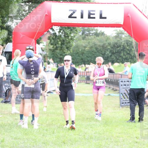 21.06.2026 - 29. Vierlanden-Triathlon Andreas Tolksdorf http://msf.ph/oto/9885154 21.06.2026 11:28:26 Ziel 401, 540, 401, 540 meine-sportfotos.de
