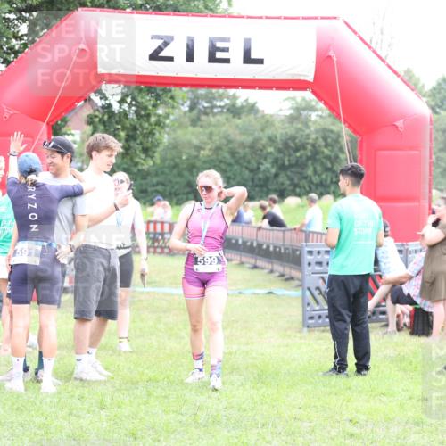 21.06.2026 - 29. Vierlanden-Triathlon Andreas Tolksdorf http://msf.ph/oto/9885223 21.06.2026 11:28:29 Ziel 401, 540, 401, 540 meine-sportfotos.de