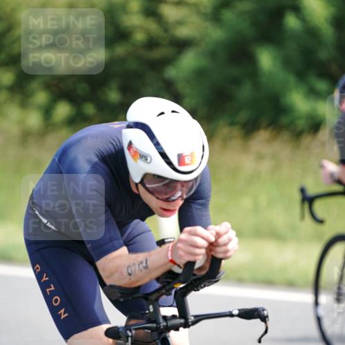 21.06.2026 - Viking Triathlon Michael Burmester http://msf.ph/oto/9885252 21.06.2026 11:21:32 Radfahren 24, 40, 43, 51, 76, 76, 82, 171, 203, 285, 298, 328, 365, 427, 640, 648 meine-sportfotos.de