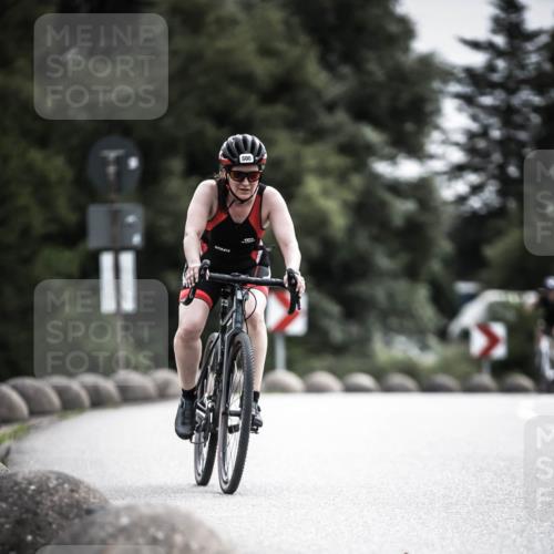 21.06.2026 - 29. Vierlanden-Triathlon H.Heesch http://msf.ph/oto/9885276 21.06.2026 10:37:08 Radfahren 7, 40, 61, 500 meine-sportfotos.de