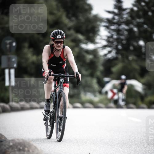 21.06.2026 - 29. Vierlanden-Triathlon H.Heesch http://msf.ph/oto/9885297 21.06.2026 10:37:09 Radfahren 7, 40, 61, 500 meine-sportfotos.de