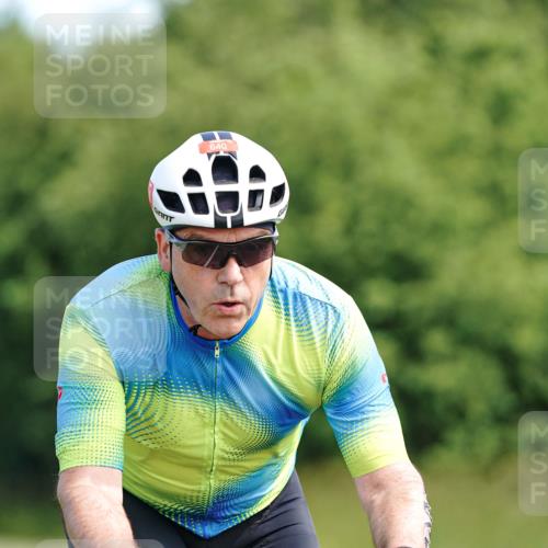 21.06.2026 - Viking Triathlon Michael Burmester http://msf.ph/oto/9885356 21.06.2026 11:21:46 Radfahren 24, 26, 51, 76, 92, 171, 178, 194, 205, 269, 298, 328, 640, 652 meine-sportfotos.de