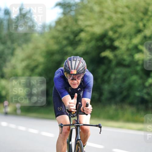 21.06.2026 - Viking Triathlon Michael Burmester http://msf.ph/oto/9885426 21.06.2026 11:22:04 Radfahren 26, 92, 178, 194, 205, 385, 603, 652 meine-sportfotos.de