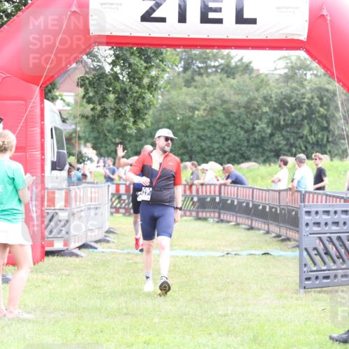 21.06.2026 - 29. Vierlanden-Triathlon Andreas Tolksdorf http://msf.ph/oto/9885479 21.06.2026 11:29:22 Ziel 427, 432, 623, 427, 432, 623 meine-sportfotos.de
