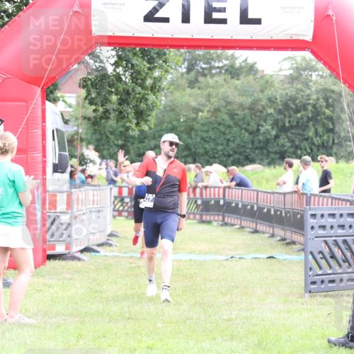 21.06.2026 - 29. Vierlanden-Triathlon Andreas Tolksdorf http://msf.ph/oto/9885497 21.06.2026 11:29:22 Ziel 427, 432, 623, 427, 432, 623 meine-sportfotos.de