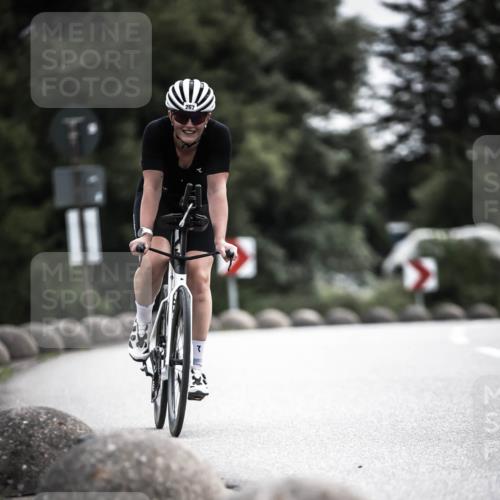 21.06.2026 - 29. Vierlanden-Triathlon H.Heesch http://msf.ph/oto/9885585 21.06.2026 10:37:35 Radfahren 252, 267 meine-sportfotos.de