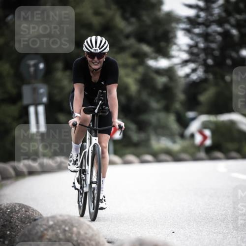 21.06.2026 - 29. Vierlanden-Triathlon H.Heesch http://msf.ph/oto/9885592 21.06.2026 10:37:35 Radfahren 252, 267 meine-sportfotos.de