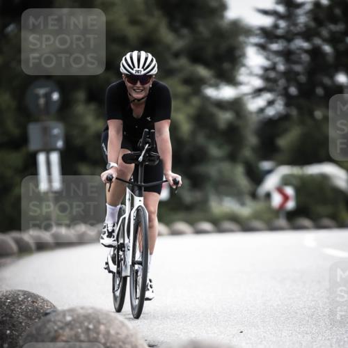 21.06.2026 - 29. Vierlanden-Triathlon H.Heesch http://msf.ph/oto/9885597 21.06.2026 10:37:35 Radfahren 252, 267 meine-sportfotos.de