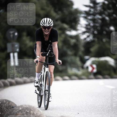 21.06.2026 - 29. Vierlanden-Triathlon H.Heesch http://msf.ph/oto/9885606 21.06.2026 10:37:35 Radfahren 252, 267 meine-sportfotos.de