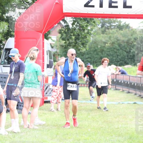21.06.2026 - 29. Vierlanden-Triathlon Andreas Tolksdorf http://msf.ph/oto/9885607 21.06.2026 11:29:30 Ziel 81, 623, 81, 623 meine-sportfotos.de