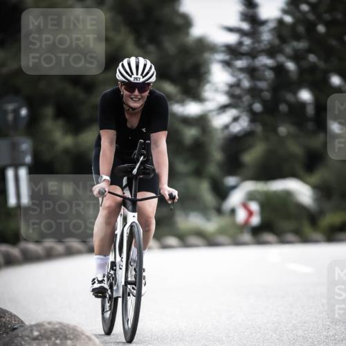 21.06.2026 - 29. Vierlanden-Triathlon H.Heesch http://msf.ph/oto/9885615 21.06.2026 10:37:35 Radfahren 252, 267 meine-sportfotos.de