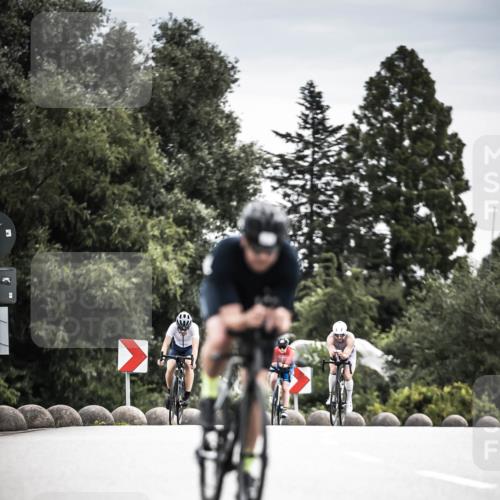 21.06.2026 - 29. Vierlanden-Triathlon H.Heesch http://msf.ph/oto/9885690 21.06.2026 10:37:45 Radfahren 20, 27, 35, 67, 233, 275, 336, 361, 395, 429 meine-sportfotos.de