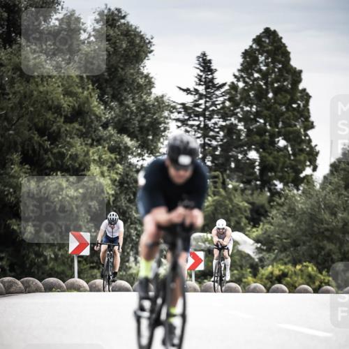 21.06.2026 - 29. Vierlanden-Triathlon H.Heesch http://msf.ph/oto/9885694 21.06.2026 10:37:45 Radfahren 20, 27, 35, 67, 233, 275, 336, 361, 395, 429 meine-sportfotos.de