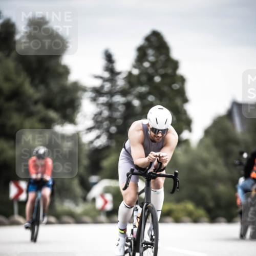 21.06.2026 - 29. Vierlanden-Triathlon H.Heesch http://msf.ph/oto/9885708 21.06.2026 10:37:49 Radfahren 20, 27, 35, 67, 233, 275, 336, 429, 437 meine-sportfotos.de