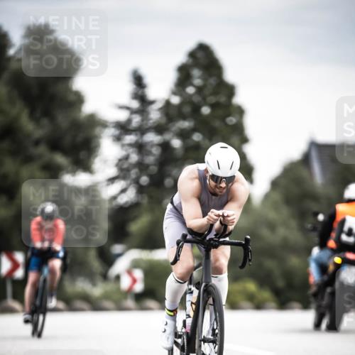 21.06.2026 - 29. Vierlanden-Triathlon H.Heesch http://msf.ph/oto/9885711 21.06.2026 10:37:49 Radfahren 20, 27, 35, 67, 233, 275, 336, 429, 437 meine-sportfotos.de