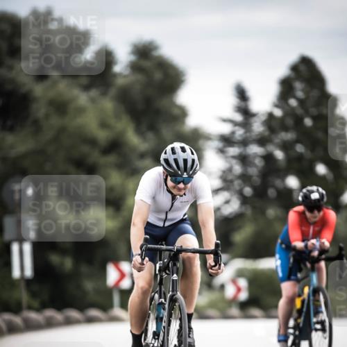 21.06.2026 - 29. Vierlanden-Triathlon H.Heesch http://msf.ph/oto/9885733 21.06.2026 10:37:50 Radfahren 20, 35, 67, 233, 303, 336, 429, 437 meine-sportfotos.de