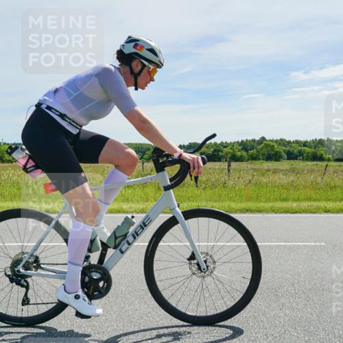 21.06.2026 - Viking Triathlon Michael Burmester http://msf.ph/oto/9885735 21.06.2026 11:37:56 Radfahren 13, 13, 30, 48, 54, 170, 200, 249, 251, 310, 323, 343, 352, 391, 404, 472, 534, 543, 568, 620, 635 meine-sportfotos.de