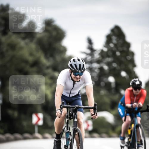 21.06.2026 - 29. Vierlanden-Triathlon H.Heesch http://msf.ph/oto/9885745 21.06.2026 10:37:50 Radfahren 20, 35, 67, 233, 303, 336, 429, 437 meine-sportfotos.de