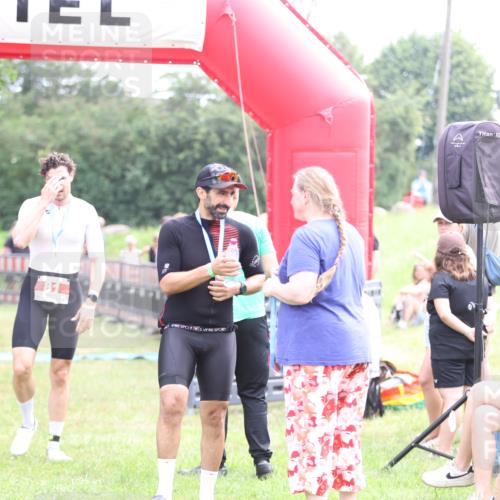 21.06.2026 - 29. Vierlanden-Triathlon Andreas Tolksdorf http://msf.ph/oto/9885797 21.06.2026 11:29:44 Ziel 418, 530, 418, 530 meine-sportfotos.de