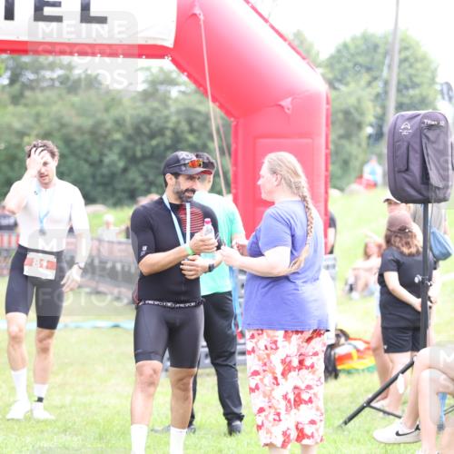 21.06.2026 - 29. Vierlanden-Triathlon Andreas Tolksdorf http://msf.ph/oto/9885808 21.06.2026 11:29:44 Ziel 418, 530, 418, 530 meine-sportfotos.de