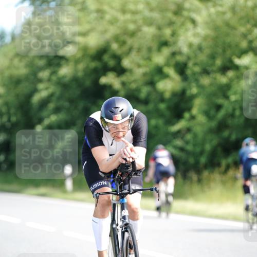 21.06.2026 - Viking Triathlon Michael Burmester http://msf.ph/oto/9885823 21.06.2026 11:25:16 Radfahren 20, 59, 81, 81, 83, 106, 113, 132, 160, 160, 224, 491, 502, 504 meine-sportfotos.de