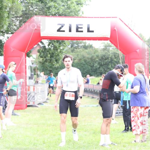 21.06.2026 - 29. Vierlanden-Triathlon Andreas Tolksdorf http://msf.ph/oto/9885830 21.06.2026 11:29:47 Ziel 404, 418, 530, 404, 418, 530 meine-sportfotos.de