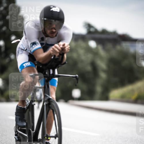 21.06.2026 - 29. Vierlanden-Triathlon H.Heesch http://msf.ph/oto/9885884 21.06.2026 10:38:56 Radfahren 175, 225 meine-sportfotos.de