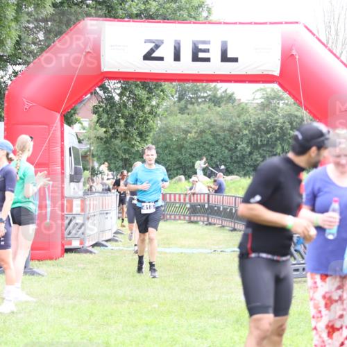 21.06.2026 - 29. Vierlanden-Triathlon Andreas Tolksdorf http://msf.ph/oto/9885888 21.06.2026 11:29:53 Ziel 404, 418, 530, 545, 404, 418, 530, 545 meine-sportfotos.de