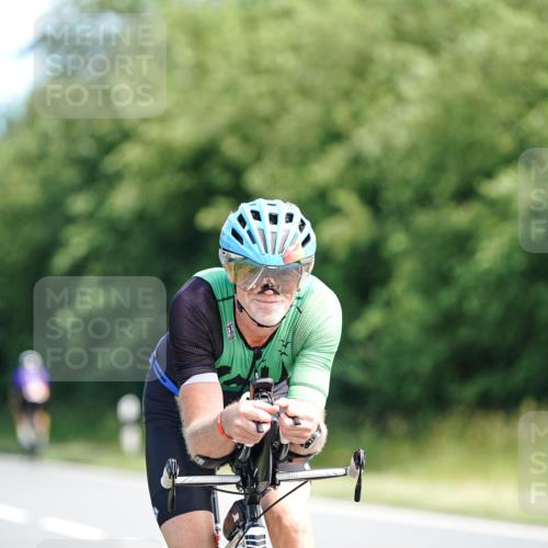 21.06.2026 - Viking Triathlon Michael Burmester http://msf.ph/oto/9885889 21.06.2026 11:25:32 Radfahren 81, 84, 113, 119, 132, 160, 176, 224, 256, 264, 309, 347, 401, 419, 426, 491, 565, 664, 669 meine-sportfotos.de