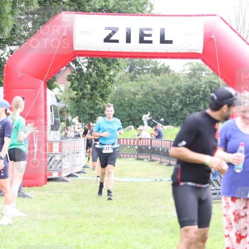 21.06.2026 - 29. Vierlanden-Triathlon Andreas Tolksdorf http://msf.ph/oto/9885894 21.06.2026 11:29:53 Ziel 404, 418, 530, 545, 404, 418, 530, 545 meine-sportfotos.de