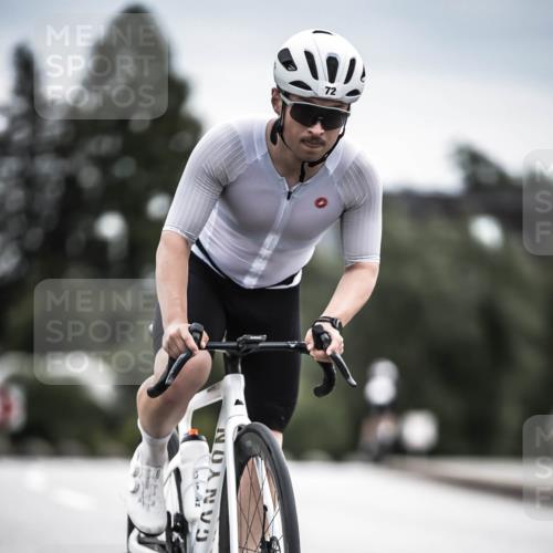 21.06.2026 - 29. Vierlanden-Triathlon H.Heesch http://msf.ph/oto/9885929 21.06.2026 10:39:09 Radfahren 72, 181 meine-sportfotos.de