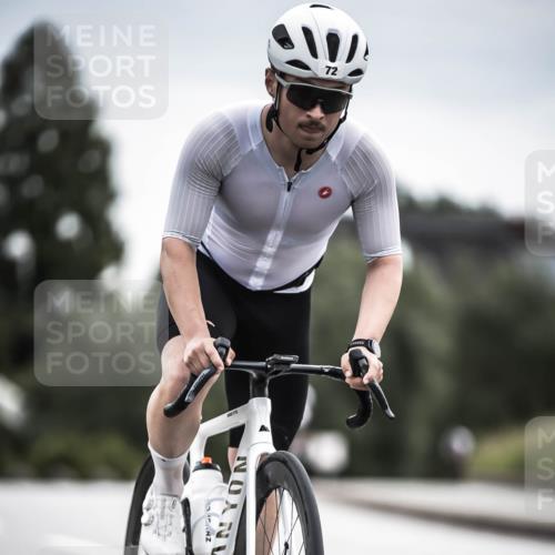 21.06.2026 - 29. Vierlanden-Triathlon H.Heesch http://msf.ph/oto/9885937 21.06.2026 10:39:09 Radfahren 72, 181 meine-sportfotos.de