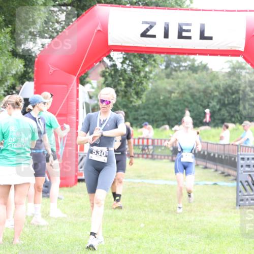 21.06.2026 - 29. Vierlanden-Triathlon Andreas Tolksdorf http://msf.ph/oto/9885952 21.06.2026 11:30:01 Ziel 404, 406, 545, 404, 406, 545 meine-sportfotos.de