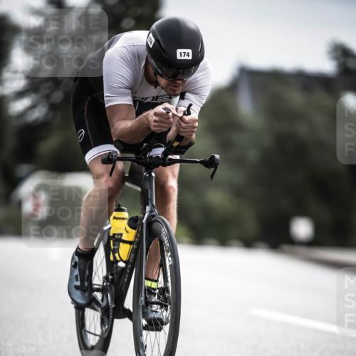 21.06.2026 - 29. Vierlanden-Triathlon H.Heesch http://msf.ph/oto/9885985 21.06.2026 10:39:19 Radfahren 174, 181, 358 meine-sportfotos.de