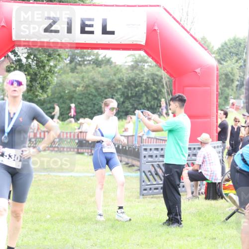 21.06.2026 - 29. Vierlanden-Triathlon Andreas Tolksdorf http://msf.ph/oto/9885989 21.06.2026 11:30:03 Ziel 406, 545, 614, 406, 545, 614 meine-sportfotos.de
