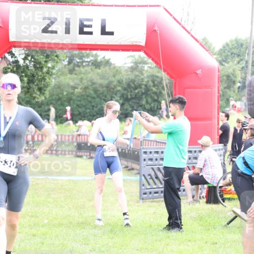 21.06.2026 - 29. Vierlanden-Triathlon Andreas Tolksdorf http://msf.ph/oto/9885994 21.06.2026 11:30:03 Ziel 406, 545, 614, 406, 545, 614 meine-sportfotos.de