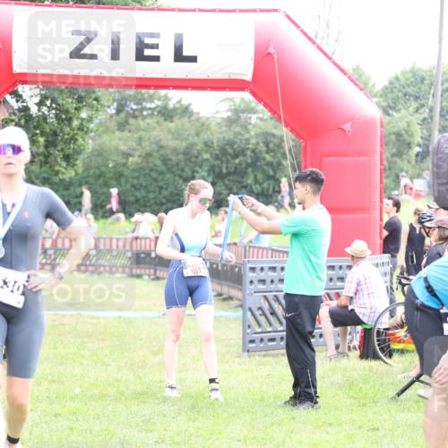 21.06.2026 - 29. Vierlanden-Triathlon Andreas Tolksdorf http://msf.ph/oto/9886000 21.06.2026 11:30:03 Ziel 406, 545, 614, 406, 545, 614 meine-sportfotos.de