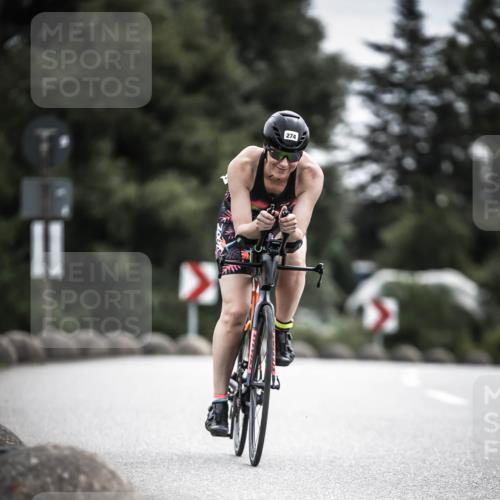 21.06.2026 - 29. Vierlanden-Triathlon H.Heesch http://msf.ph/oto/9886006 21.06.2026 10:39:36 Radfahren 23, 30, 198, 274, 277 meine-sportfotos.de