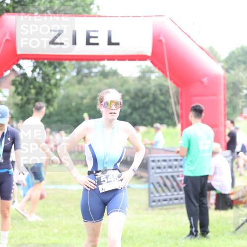 21.06.2026 - 29. Vierlanden-Triathlon Andreas Tolksdorf http://msf.ph/oto/9886033 21.06.2026 11:30:12 Ziel 406, 614, 406, 614 meine-sportfotos.de