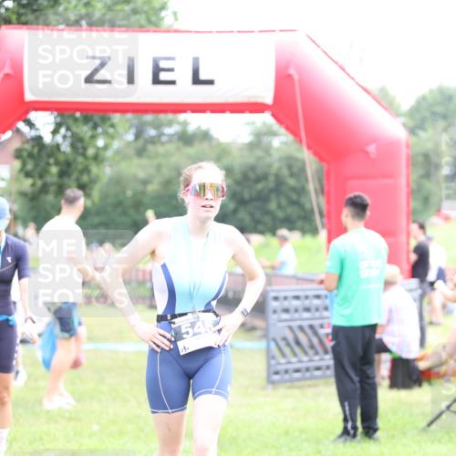 21.06.2026 - 29. Vierlanden-Triathlon Andreas Tolksdorf http://msf.ph/oto/9886037 21.06.2026 11:30:12 Ziel 406, 614, 406, 614 meine-sportfotos.de