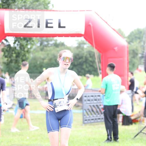 21.06.2026 - 29. Vierlanden-Triathlon Andreas Tolksdorf http://msf.ph/oto/9886046 21.06.2026 11:30:12 Ziel 406, 614, 406, 614 meine-sportfotos.de