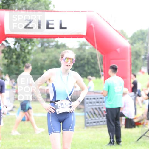 21.06.2026 - 29. Vierlanden-Triathlon Andreas Tolksdorf http://msf.ph/oto/9886050 21.06.2026 11:30:12 Ziel 406, 614, 406, 614 meine-sportfotos.de