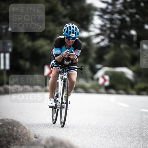 21.06.2026 - 29. Vierlanden-Triathlon H.Heesch http://msf.ph/oto/9886149 21.06.2026 10:39:58 Radfahren 300 meine-sportfotos.de
