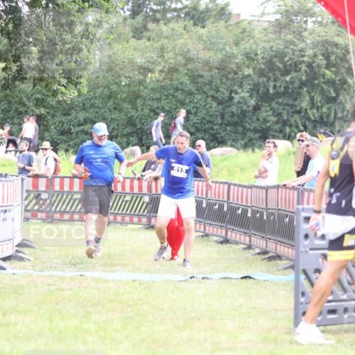 21.06.2026 - 29. Vierlanden-Triathlon Andreas Tolksdorf http://msf.ph/oto/9886157 21.06.2026 11:30:51 Ziel 615, 615 meine-sportfotos.de
