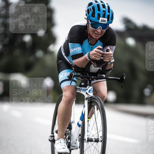 21.06.2026 - 29. Vierlanden-Triathlon H.Heesch http://msf.ph/oto/9886200 21.06.2026 10:39:59 Radfahren 154, 300 meine-sportfotos.de