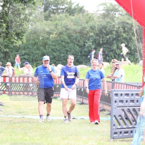 21.06.2026 - 29. Vierlanden-Triathlon Andreas Tolksdorf http://msf.ph/oto/9886204 21.06.2026 11:30:54 Ziel 615, 615 meine-sportfotos.de