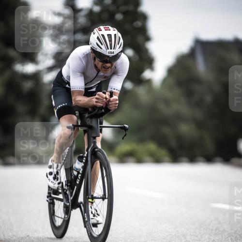 21.06.2026 - 29. Vierlanden-Triathlon H.Heesch http://msf.ph/oto/9886233 21.06.2026 10:40:06 Radfahren 154, 309 meine-sportfotos.de
