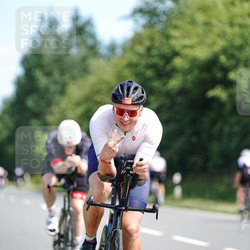 21.06.2026 - Viking Triathlon Michael Burmester http://msf.ph/oto/9886248 21.06.2026 11:26:31 Radfahren 77, 99, 141, 141, 429, 442, 462, 546, 560, 653 meine-sportfotos.de