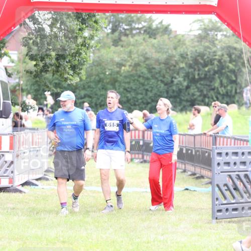 21.06.2026 - 29. Vierlanden-Triathlon Andreas Tolksdorf http://msf.ph/oto/9886254 21.06.2026 11:30:57 Ziel 615, 616, 615, 616 meine-sportfotos.de